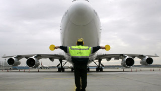 Pilot als Geisterfahrer: Airbus rollt in falscher Richtung