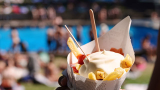 Mit harmony-Treuepunkten einen Monat Schwimmbad-Pommes