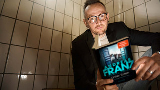 Buchpremiere im Hof des Alten Polizeipräsidiums
