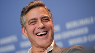 George Clooney veräppelt Haushälterin