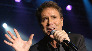 Cliff Richard: Rock 'n' Roll Held der 80er und Musik-Pionier