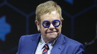 Mit seinem Privatjet: Elton John entgeht Flugzeugabsturz