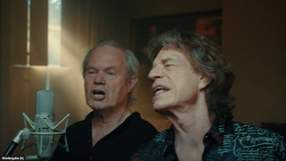 Mick Jagger singt mit seinem Bruder Chris
