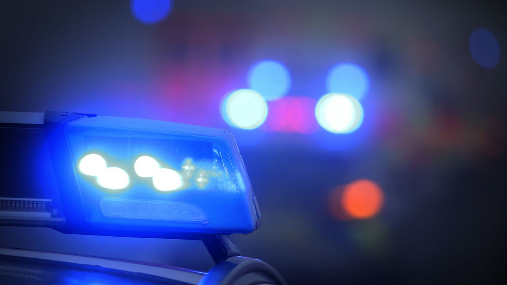 Fulda: Auto kracht in Kran: Vollsperrung wegen Umsturzgefahr