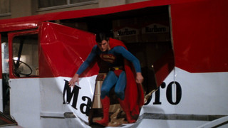 Schleichwerbung in Superman 2: Kollision mit Marlboro-Truck