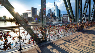 Stadtführung: Entdecke Frankfurt - Zwischen Mainufer und Altstadtflair