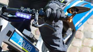 Emotionale Begegnung bei Motorradkontrolle in Steinau