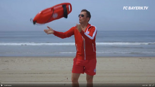 Lothar Matthäus wirbt für FCB als Baywatch-Star
