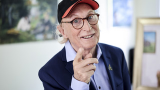 Otto als Oma, Opa und Baby in Video mit Helene Fischer