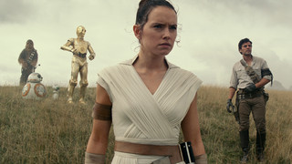 Star Wars Episode 9: Rey in dunkler Robe