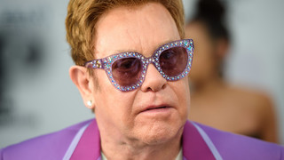 Elton John spricht über Alkoholsucht und Lockdown