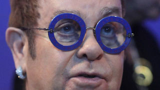 Elton John von Ex-Häftling zu Tränen gerührt