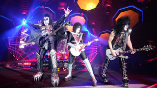 Zum Abschied: Kiss wollen den Himmel rocken