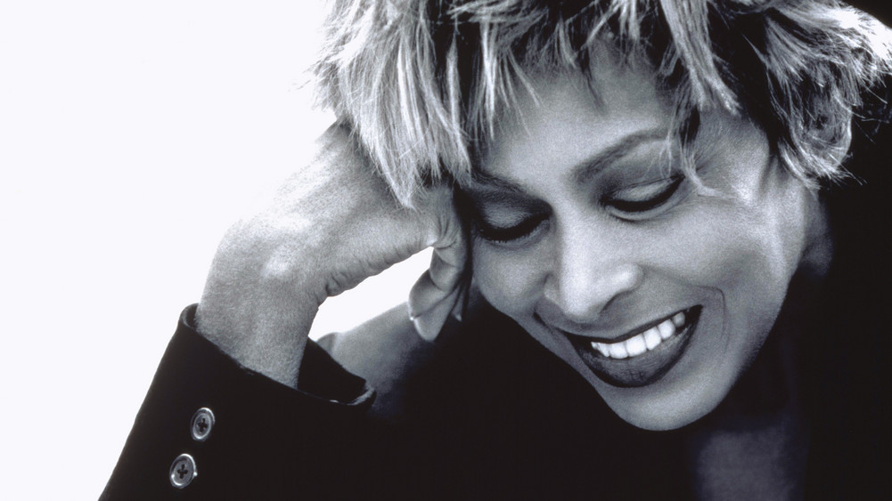 Tina Turner Portrait in schwarz-weiß