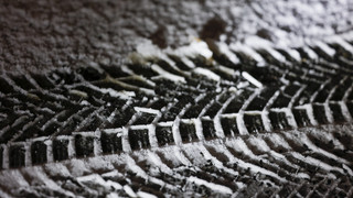 Nach Raubüberfall: Schnee bringt Polizei auf die Spur