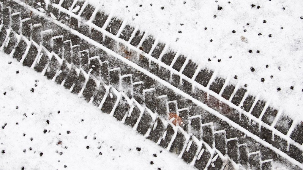 Absichtliches Driften im Schnee: Das droht Autofahrern