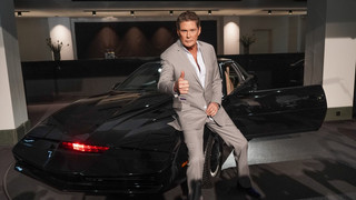 David Hasselhoff versteigert K.I.T.T. & Co