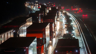 Winterchaos in Hessen: ADAC gibt Tipps für lange Staus