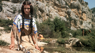 Marie Versini: Winnetous kleine Schwester gestürzt