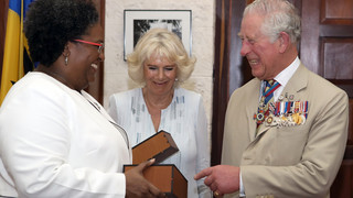 Charles & Camilla: Strandtag auf Barbados