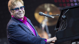 Elton John spielt letztes britisches Konzert 2023 in Glastonbury