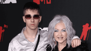 Cyndi Laupers Sohn wird wegen Autodiebstahl verhaftet