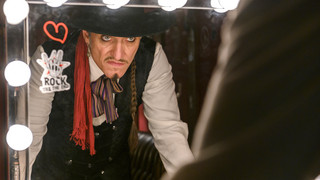 Bela B als Straßenmusiker unterwegs