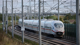Polizei sucht Hinweise zu offener ICE Tür