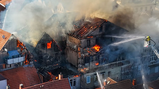 Großbrand in Lauterbacher Innenstadt - Fünf Häuser betroffen