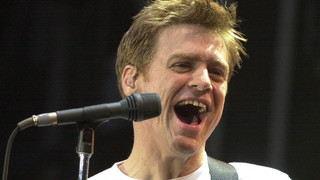 80er-Star Bryan Adams bei der Glam-Rock-Band Sweeney Todd