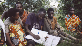 Kreuz und Quer am 17. November: Spenden und Glaskunst