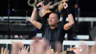 Bruce Springsteen trainiert im gewöhnlichen Studio