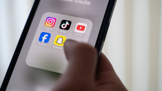 Australien sagt Social-Media-Algorithmen den Kampf an