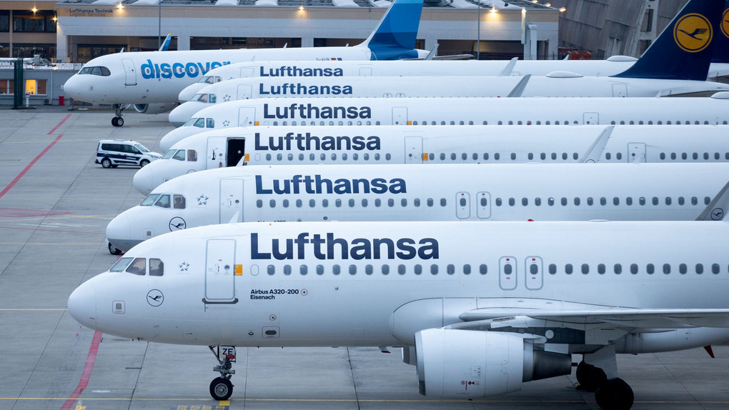 Lufthansa Flugbegleiter stimmen für Streiks