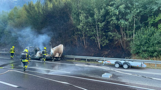 Aus Wohnmobilbrand wird Waldbrand an A3 bei Niedernhausen