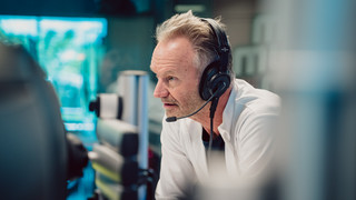 Sting mit Don't Stand So Close To Me auf "Corona"