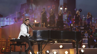 20.000 Fans feiern mit Royals bei dem Krönungskonzert